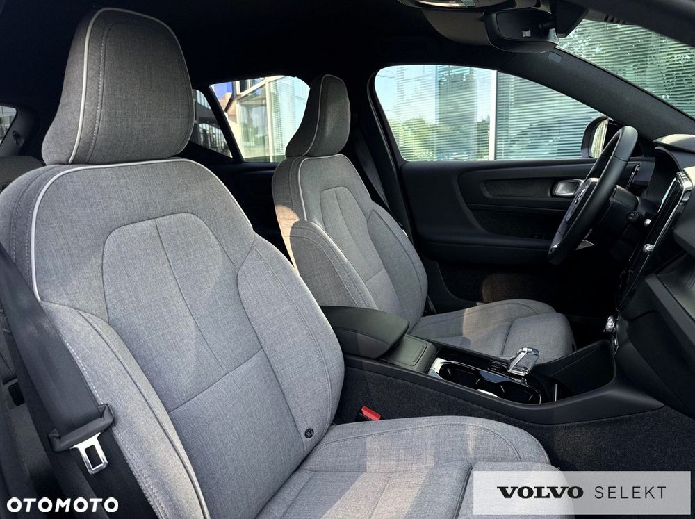 Volvo XC 40 - 30
