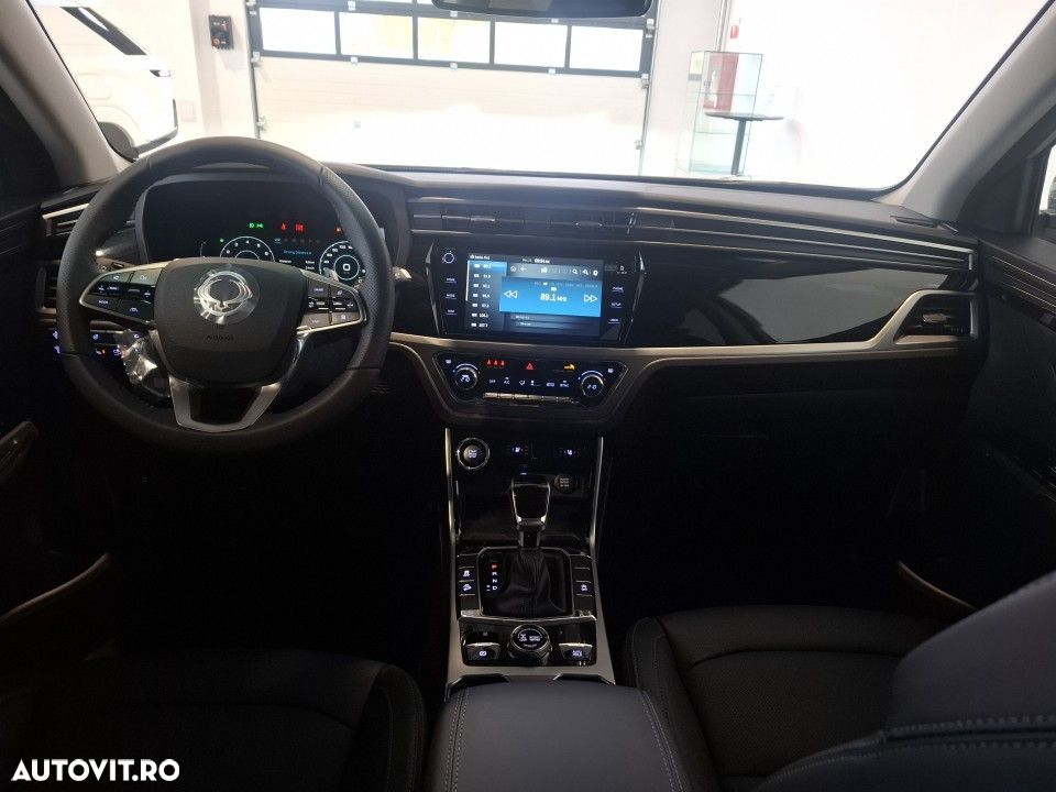 SsangYong Korando - 8