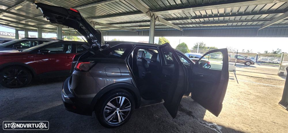 Peugeot 3008 1.6 Hybrid Allure Pack e-EAT8 - 26