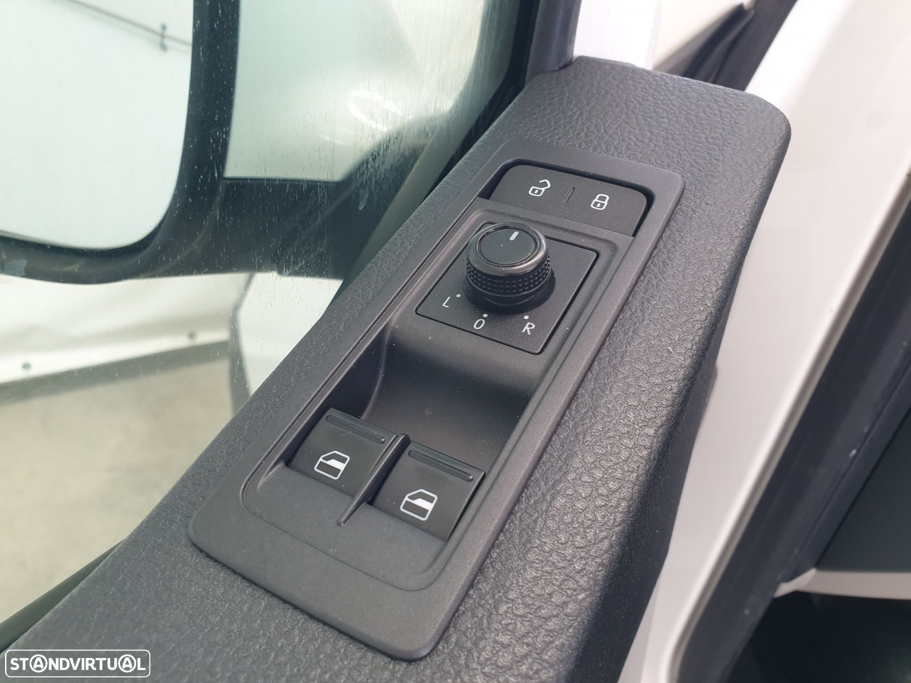 VW Transporter 2.0 TDI BM Extra AC - 9