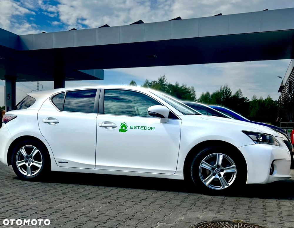 Lexus CT - 3