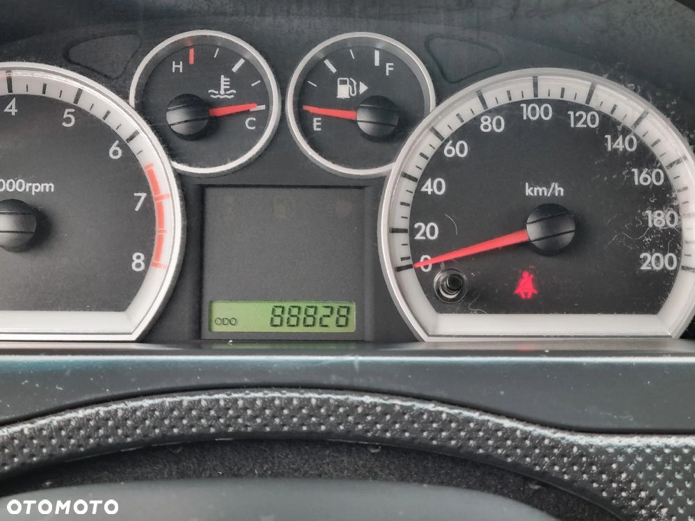 Chevrolet Aveo 1.2 16V Base / Classic - 8