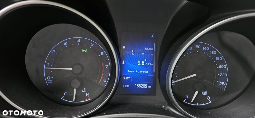 Toyota Auris 1.6 Premium - 17