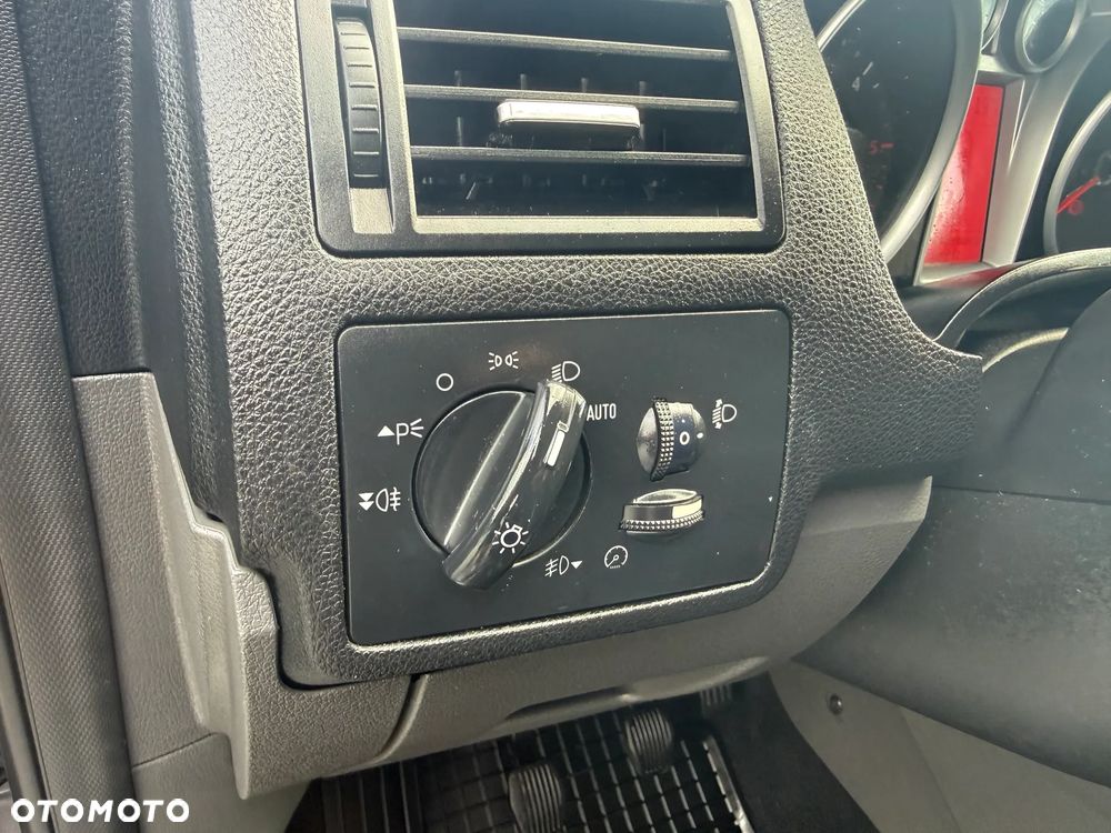 Ford Kuga 2.0 TDCi 4x4 Titanium - 19