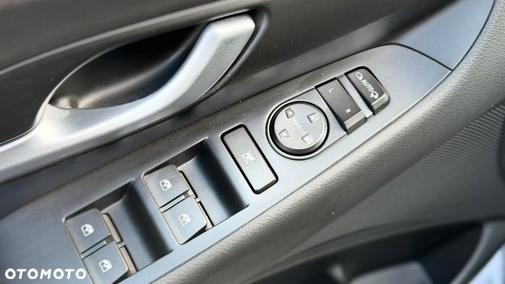 Hyundai i30 - 24
