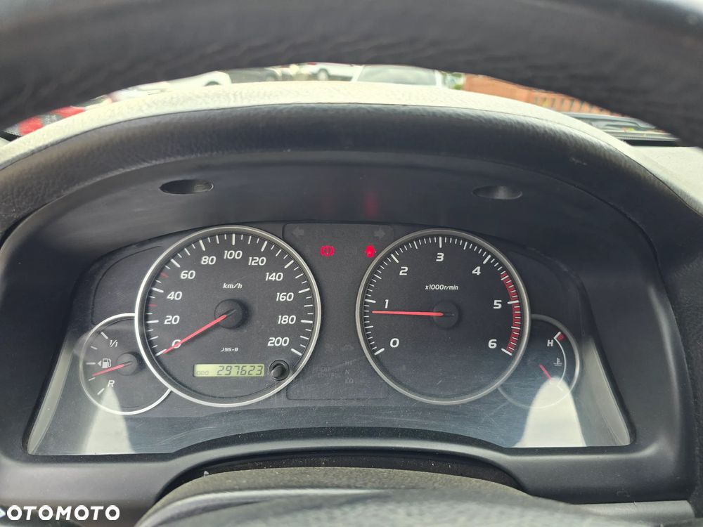 Toyota Land Cruiser - 26