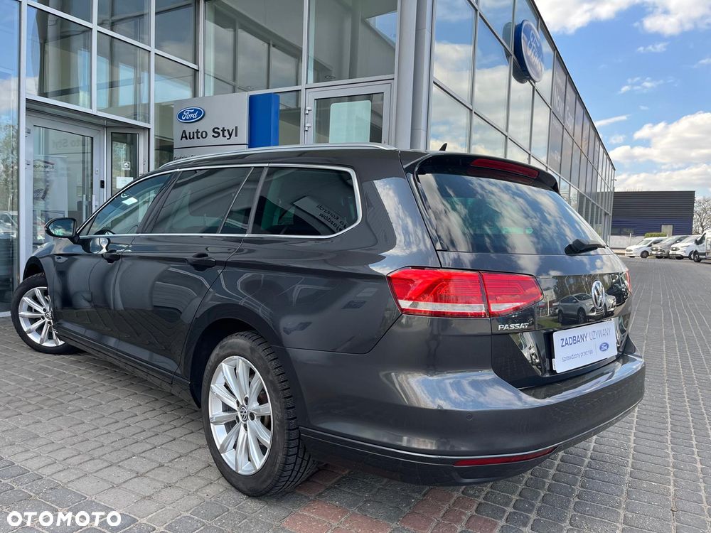 Volkswagen Passat 2.0 TDI SCR DSG Comfortline - 4