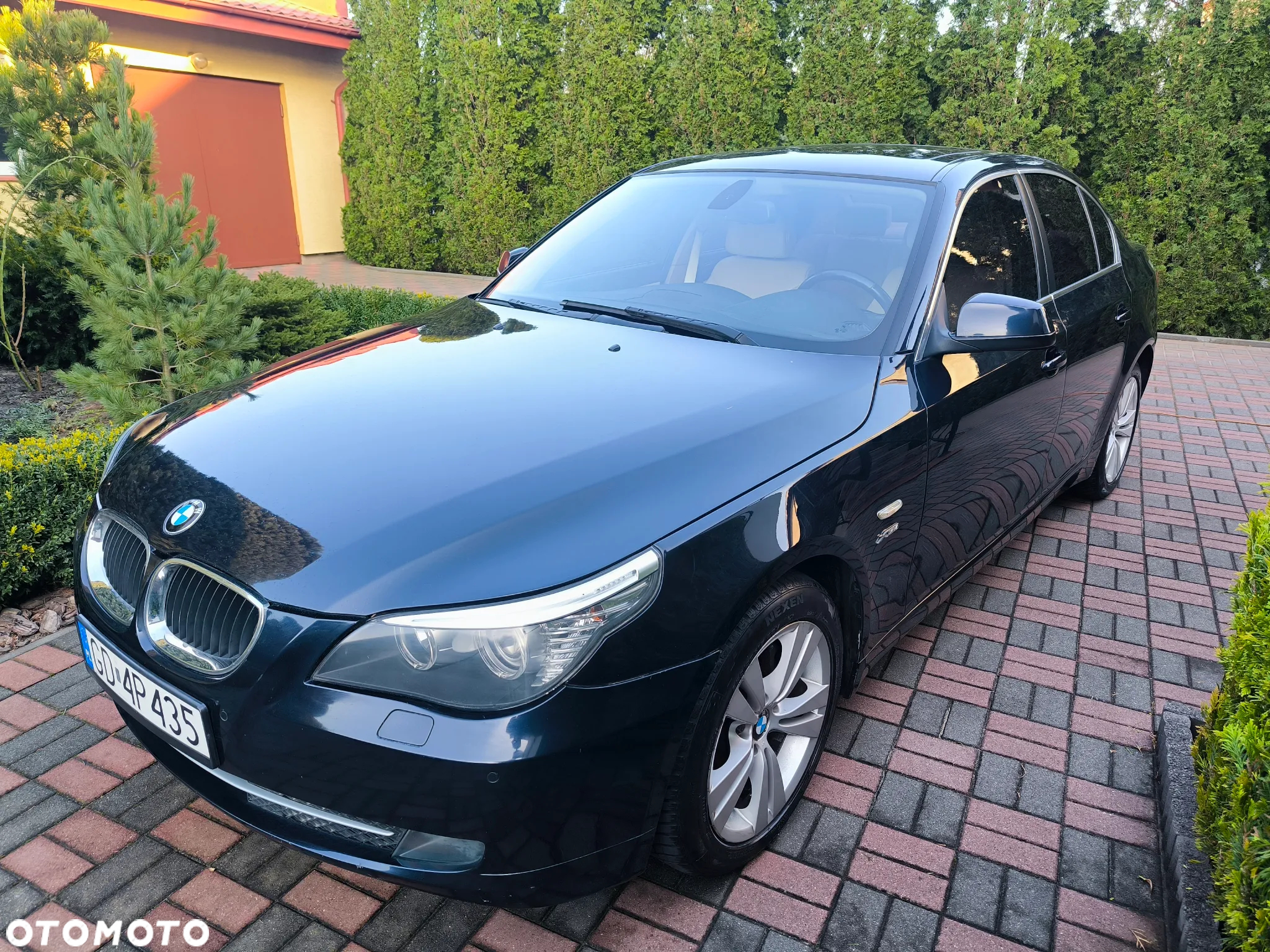 BMW Seria 5 528i - 32