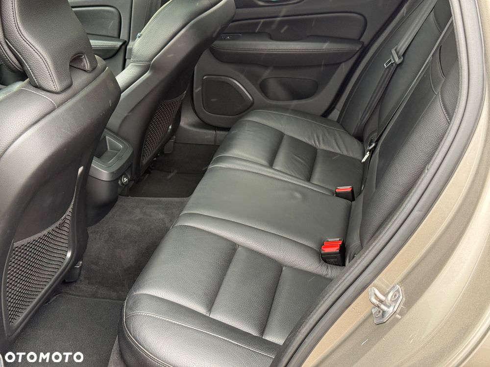 Volvo V60 D4 Geartronic Inscription - 16