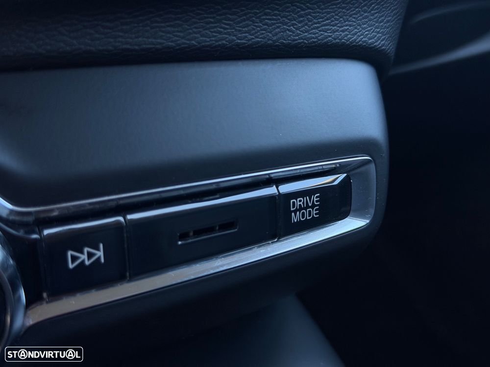 Volvo XC 40 1.5 T4 PHEV Inscription - 25