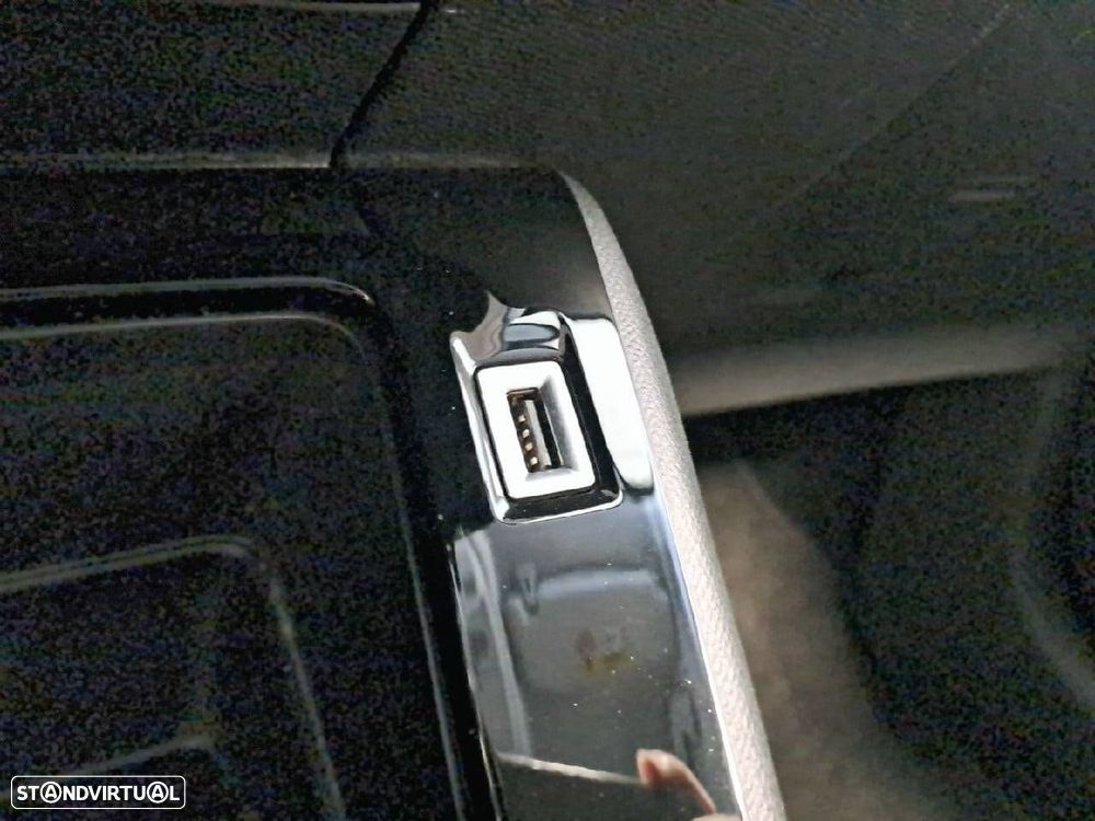 Peugeot 208 1.2 PureTech Active Pack - 24