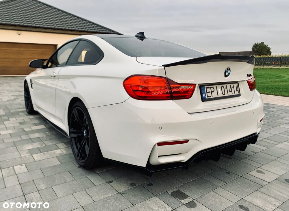 BMW M4 Coupe DKG - 7