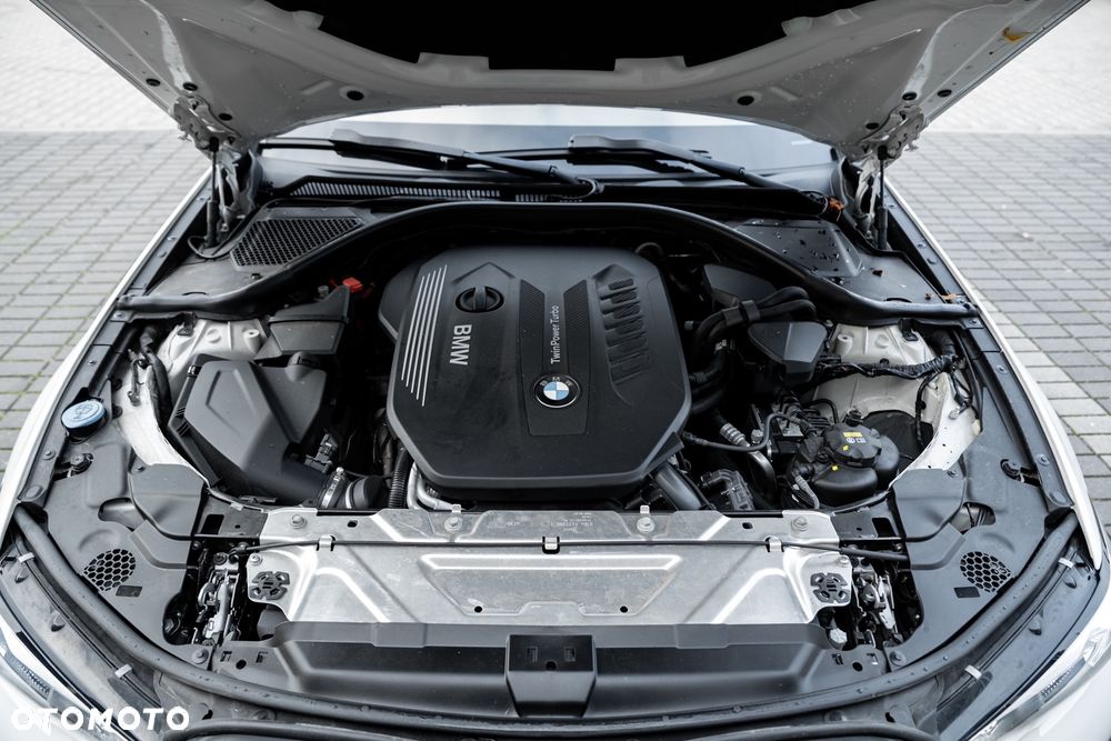 BMW Seria 3 330d xDrive - 37