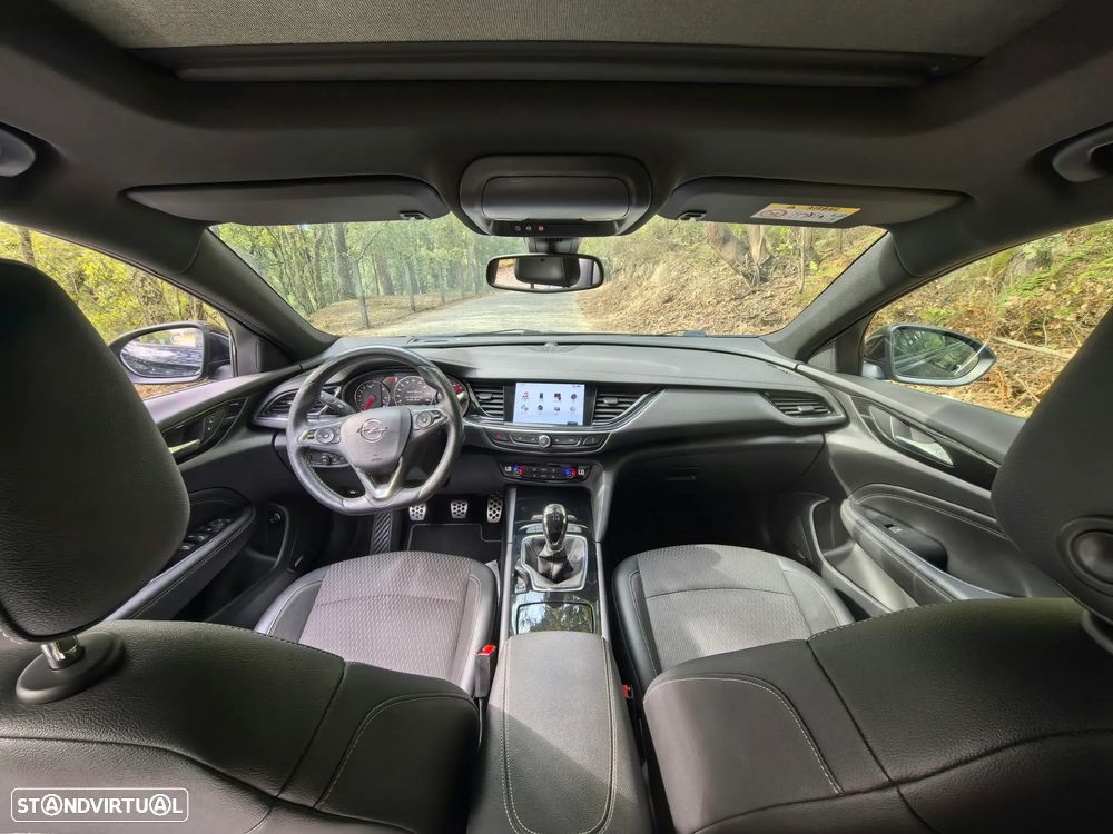 Opel Insignia Sports Tourer - 10