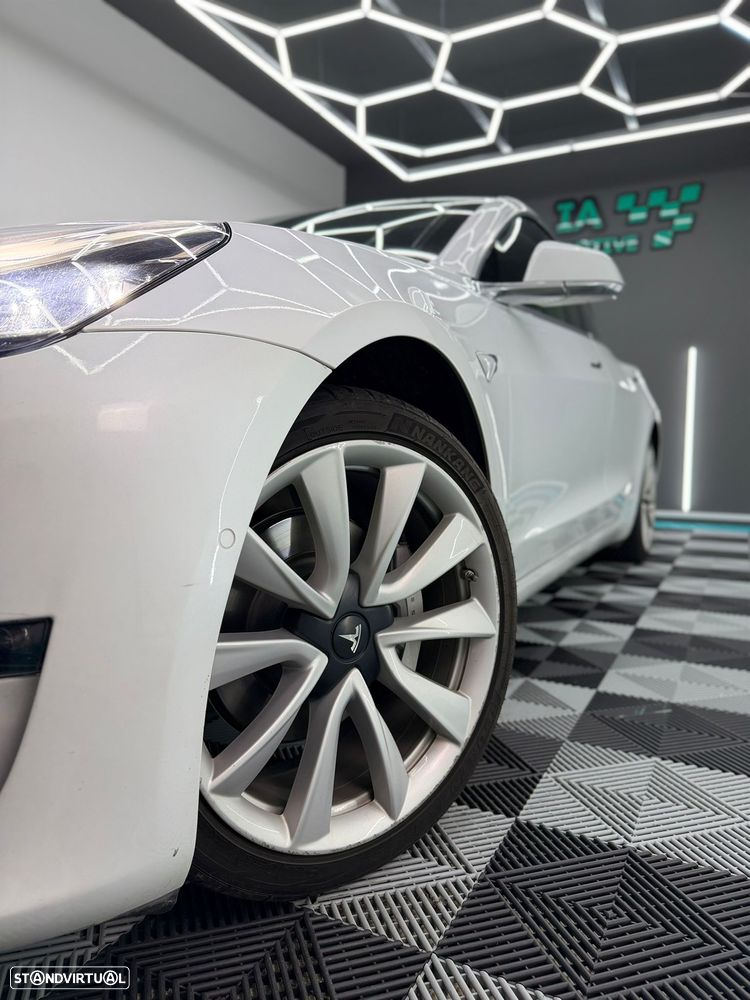 Tesla Model 3 Standard RWD Plus - 3