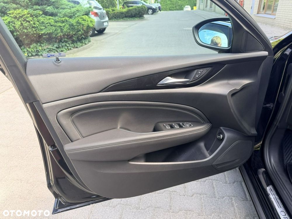Opel Insignia - 19