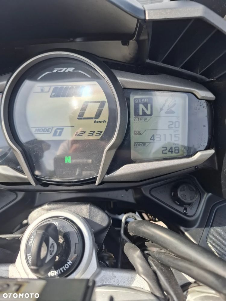 Yamaha FJR - 9