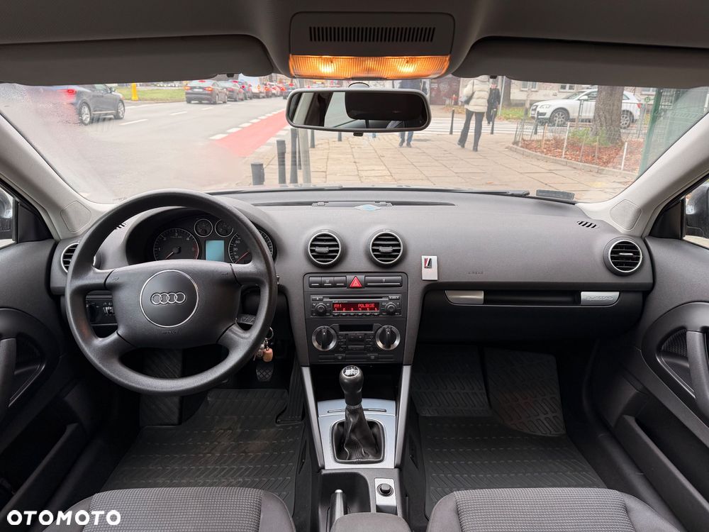 Audi A3 3-drzwiowe 2.0 TDI Quattro Ambiente - 11