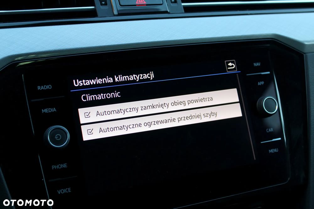 Volkswagen Passat - 21
