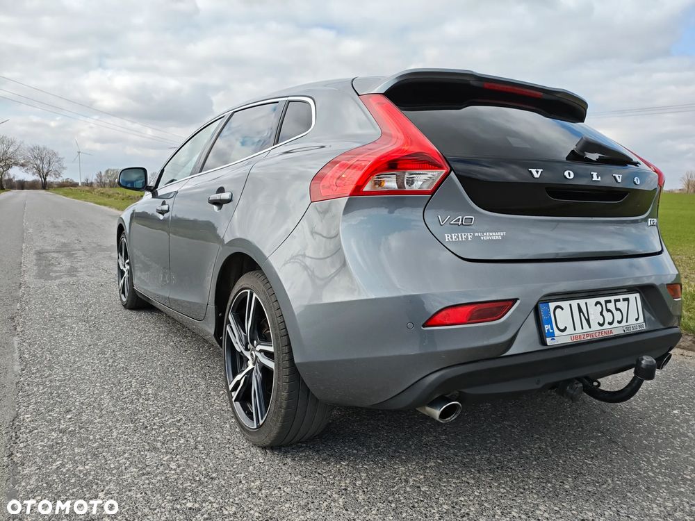 Volvo V40 D3 Inscription - 17