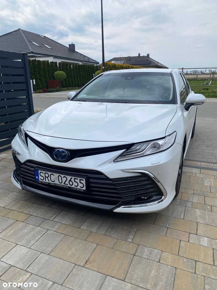 Toyota Camry 2.5 Hybrid Executive CVT - 2