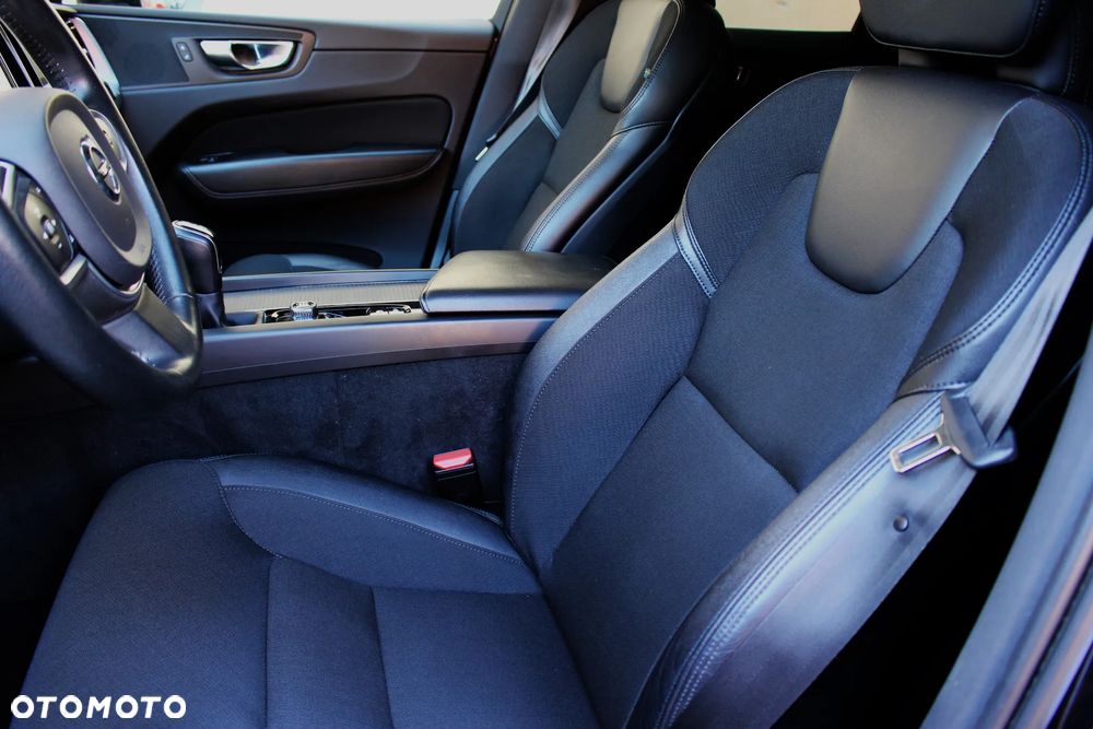 Volvo XC 60 D4 Momentum Pro - 15