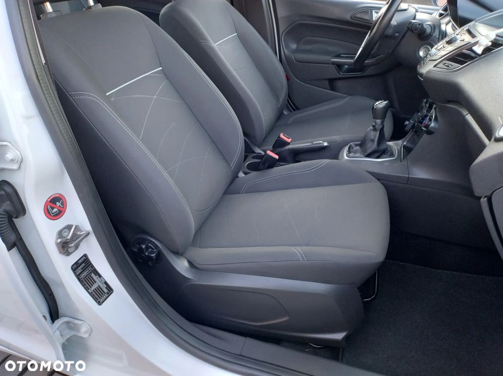 Ford Fiesta 1.25 Champions Edition - 34