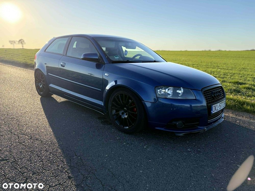 Audi A3 3-drzwiowe 2.0 FSI Ambiente - 1