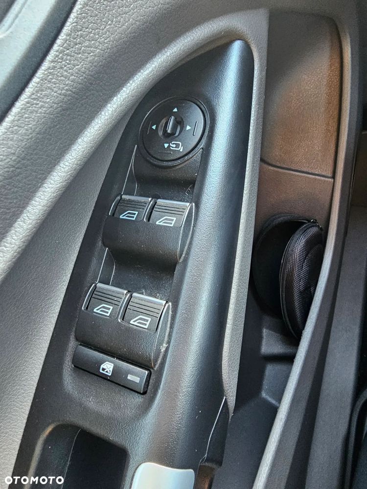 Ford Tourneo Connect 1.5 EcoBlue Titanium PowerShift - 2