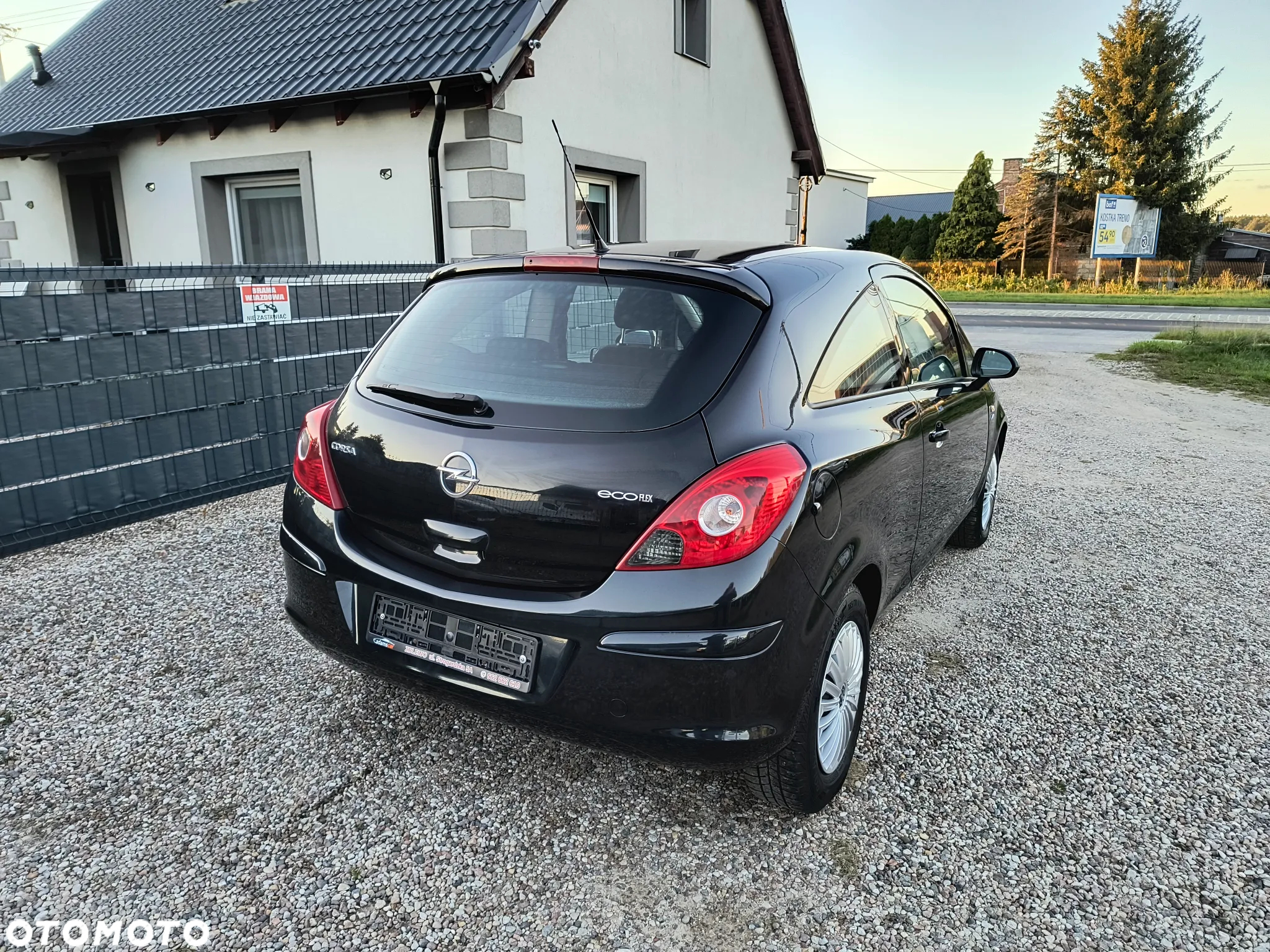 Opel Corsa 1.2 16V Edition - 4