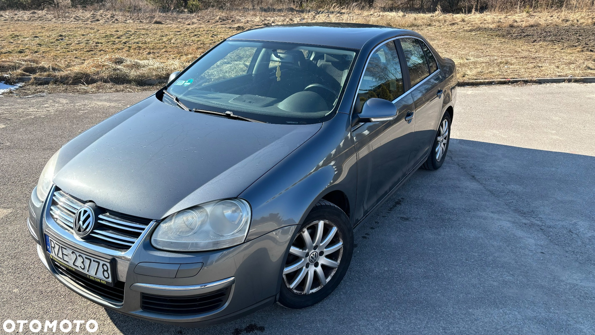Volkswagen Jetta 1.4 TSI Comfortline DSG - 4