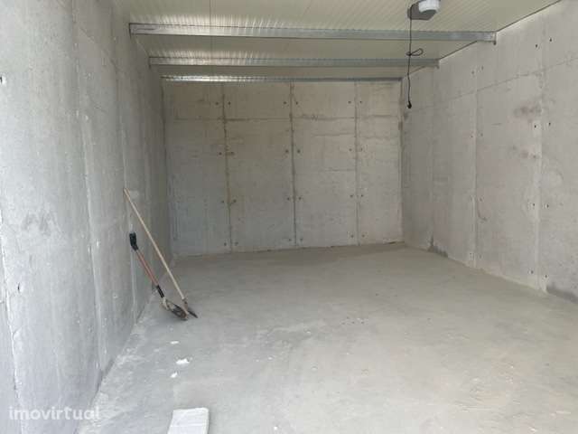 Garagem Box Nova com 52 m² – A 5 min. do Centro de Torres Vedras - Grande imagem: 2/15