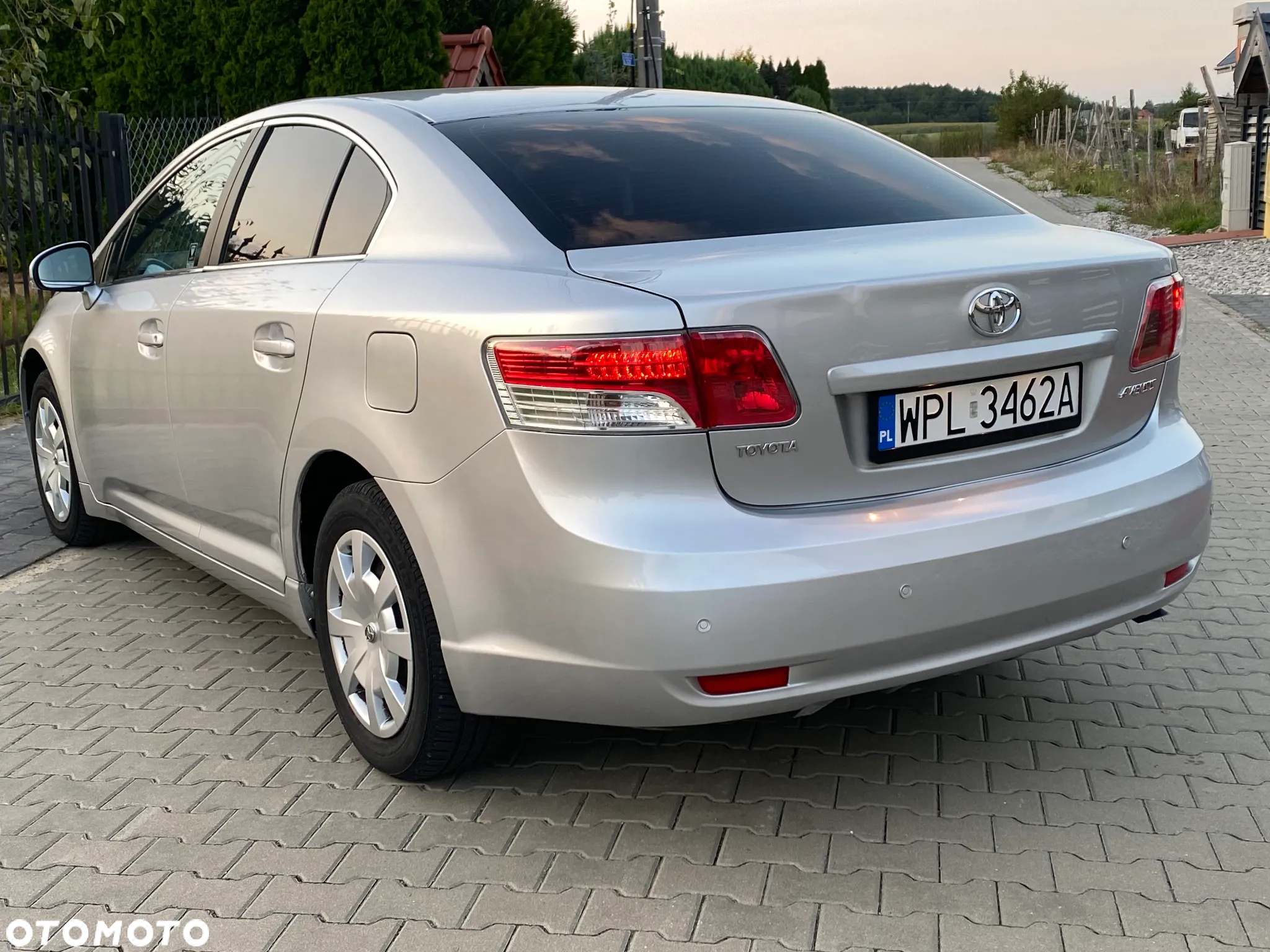 Toyota Avensis 1.6 - 5