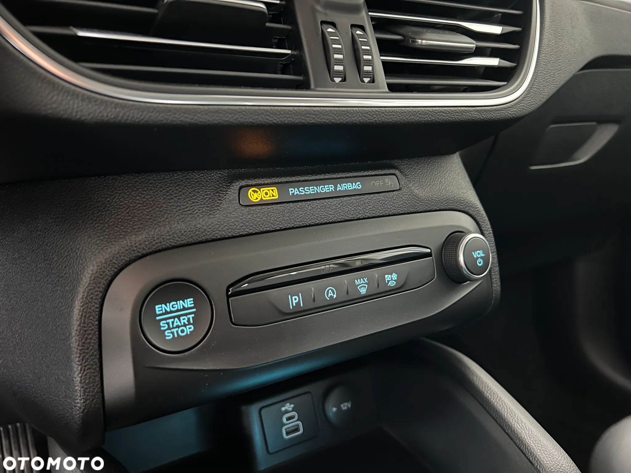 Ford Focus 1.0 EcoBoost Titanium - 30