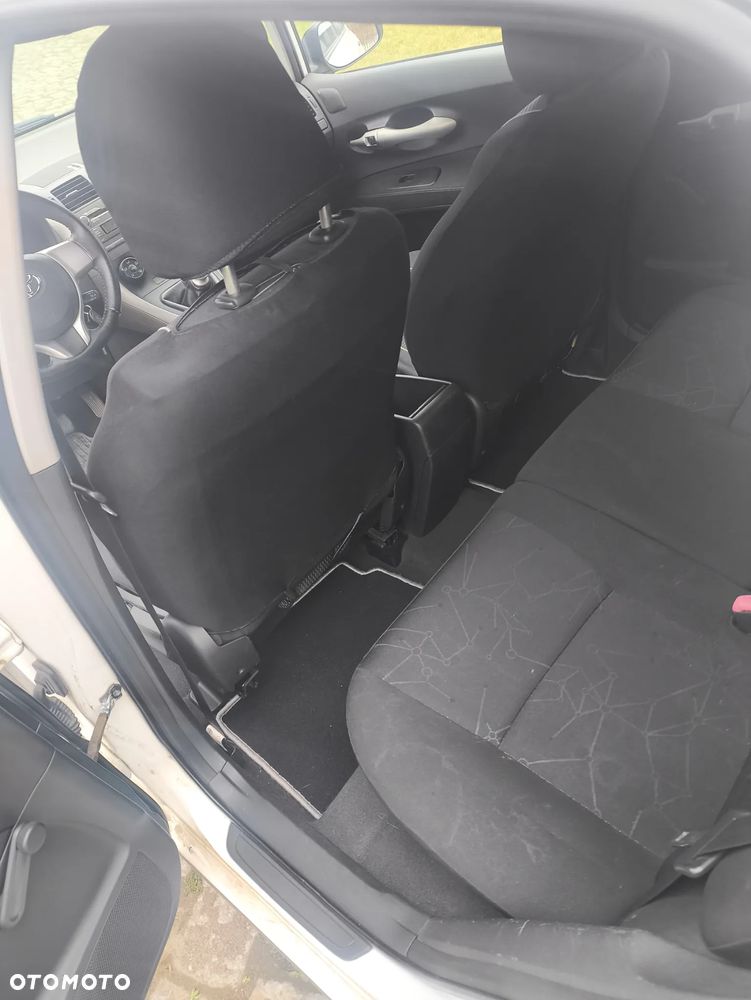 Toyota Auris 1.4 D-4D Premium - 19