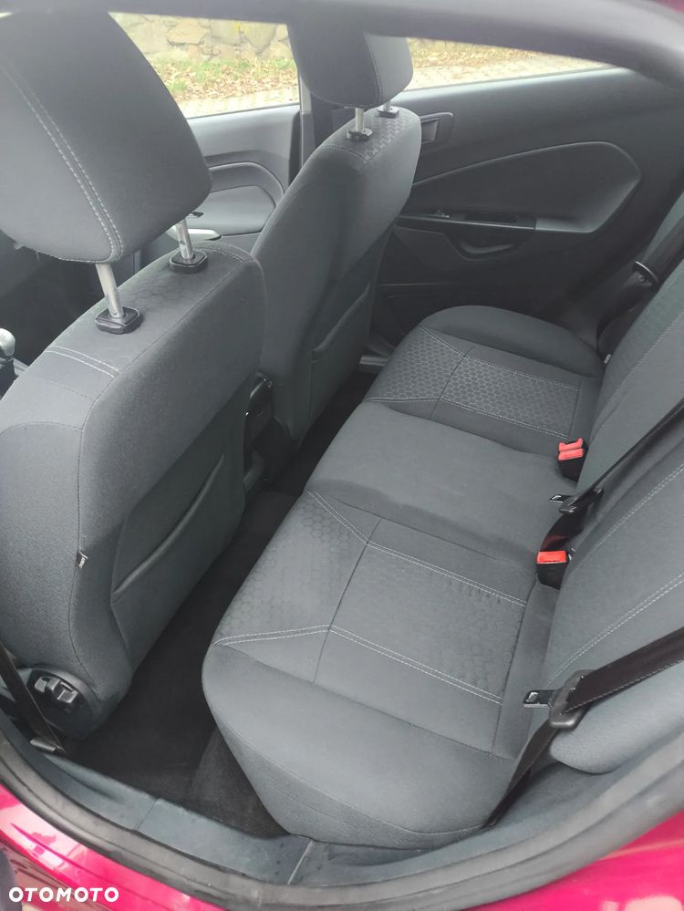 Ford Fiesta 1.6 Ti-VCT Titanium - 19