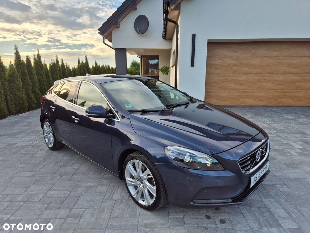 Volvo V40 - 23