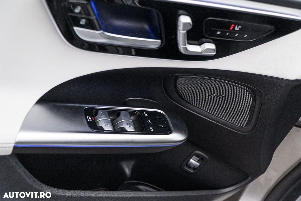 Mercedes-Benz C 300 MHEV 4MATIC - 11