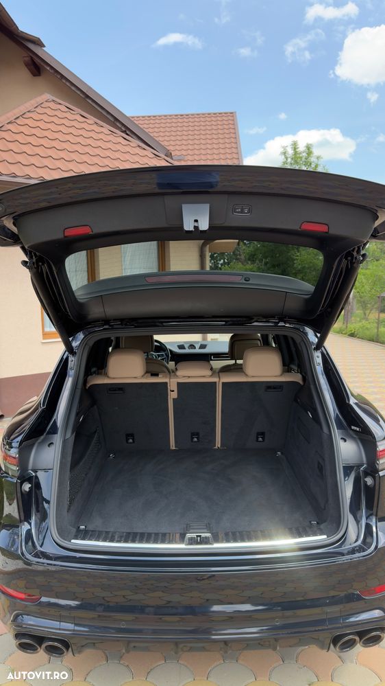 Porsche Cayenne Standard - 16