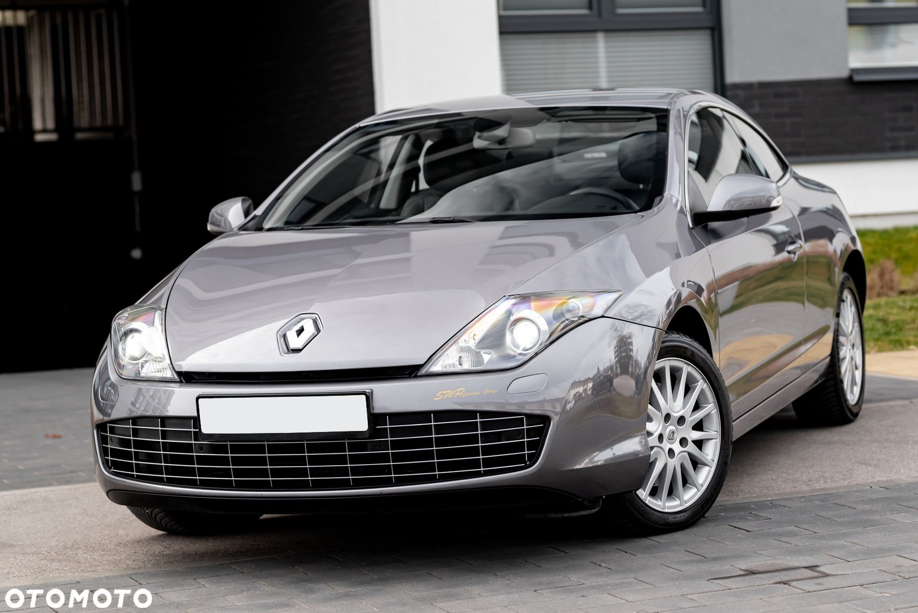 Renault Laguna Coupe V6 dCi 235 FAP GT - 1