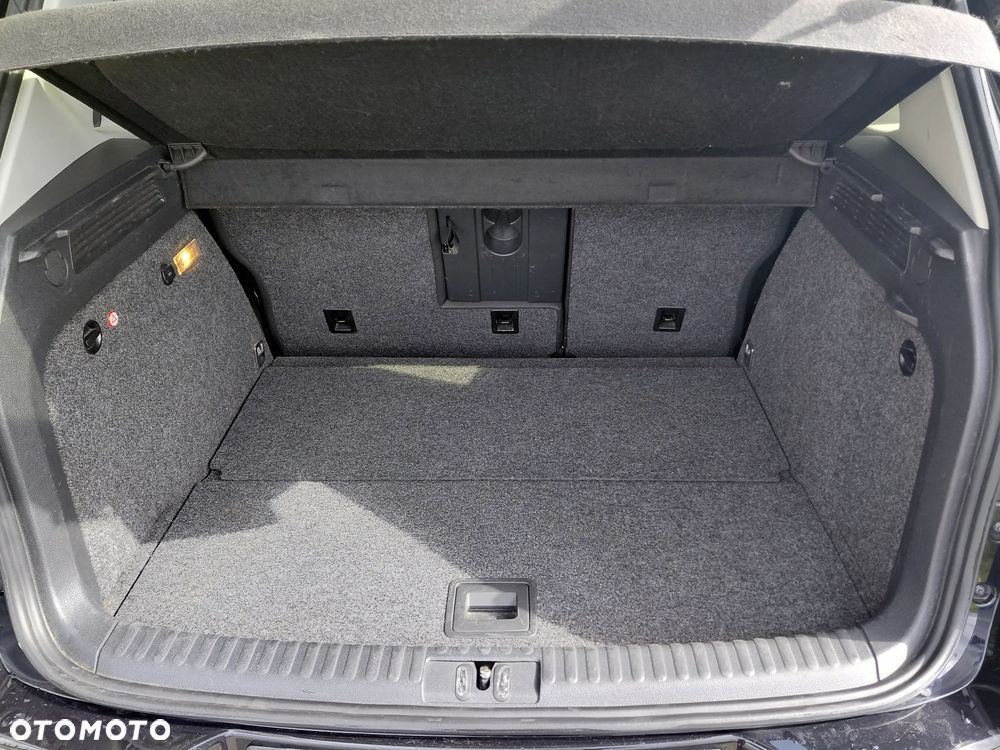 Volkswagen Tiguan - 10