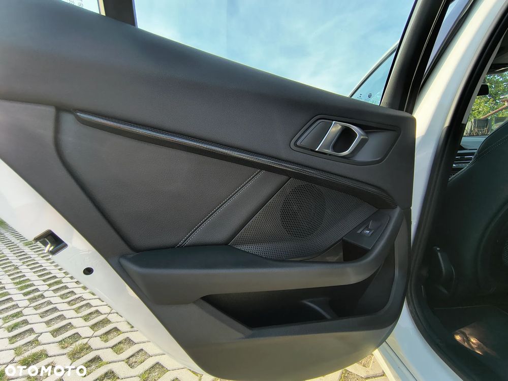 BMW Seria 1 - 24