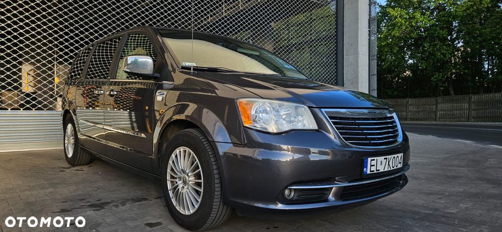 Chrysler Town & Country 3.6 Touring - 13