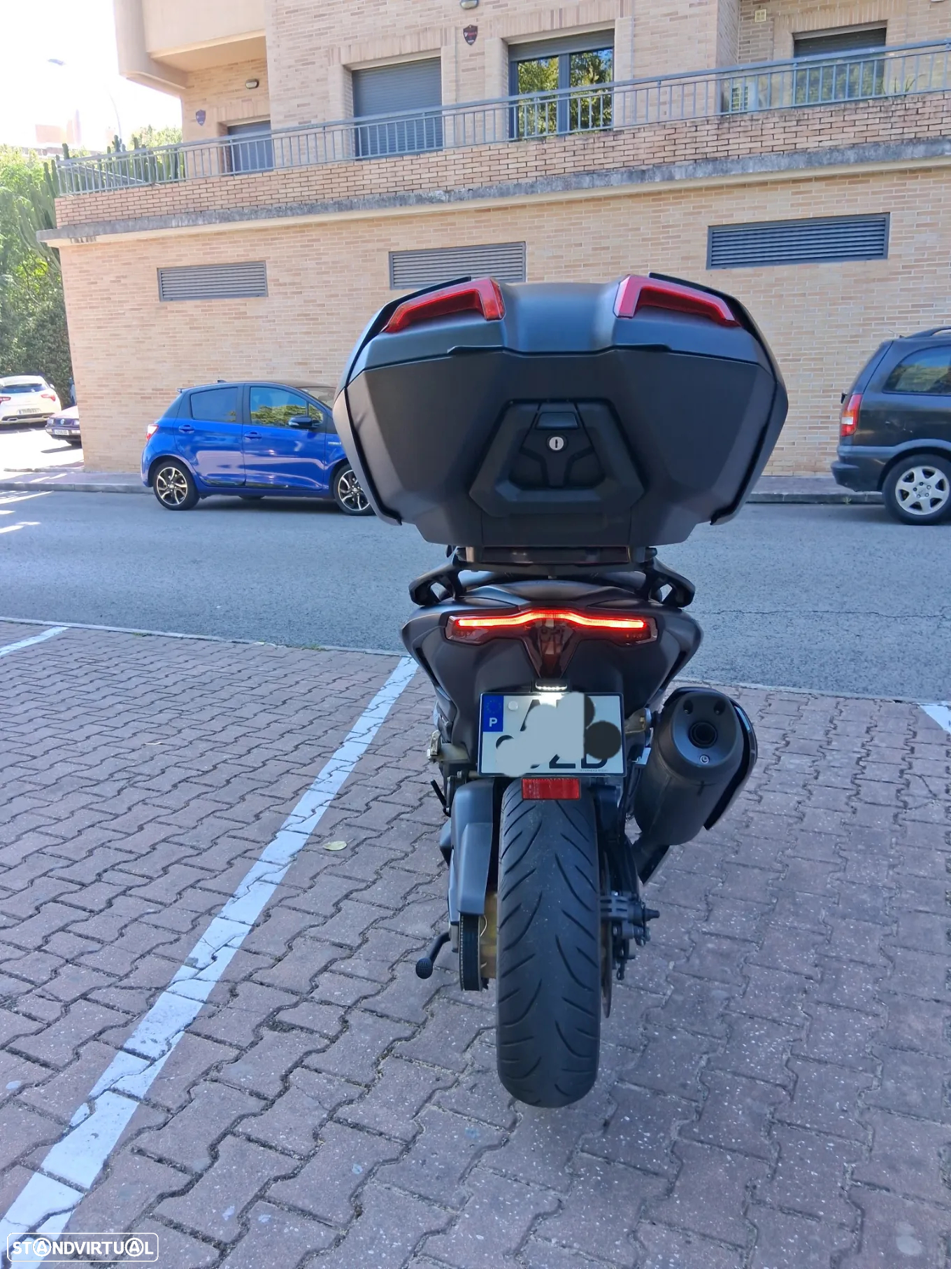 Yamaha TMAX Tech Max - 15