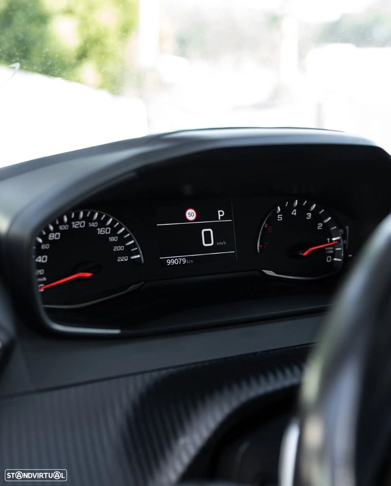 Peugeot 2008 1.2 PureTech Style EAT6 - 12