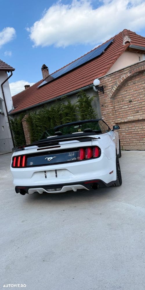 Ford Mustang 2.3 Eco Boost Aut. - 3