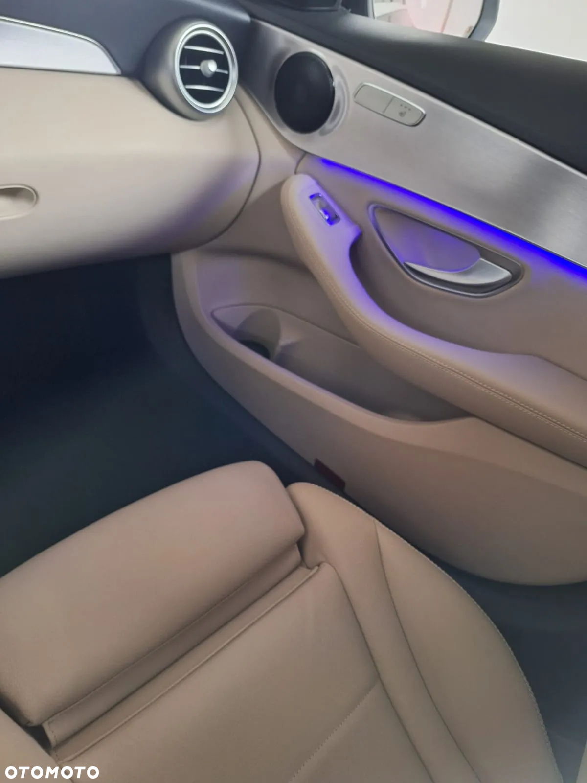 Mercedes-Benz Klasa C 300 e T 9G-TRONIC Avantgarde - 24