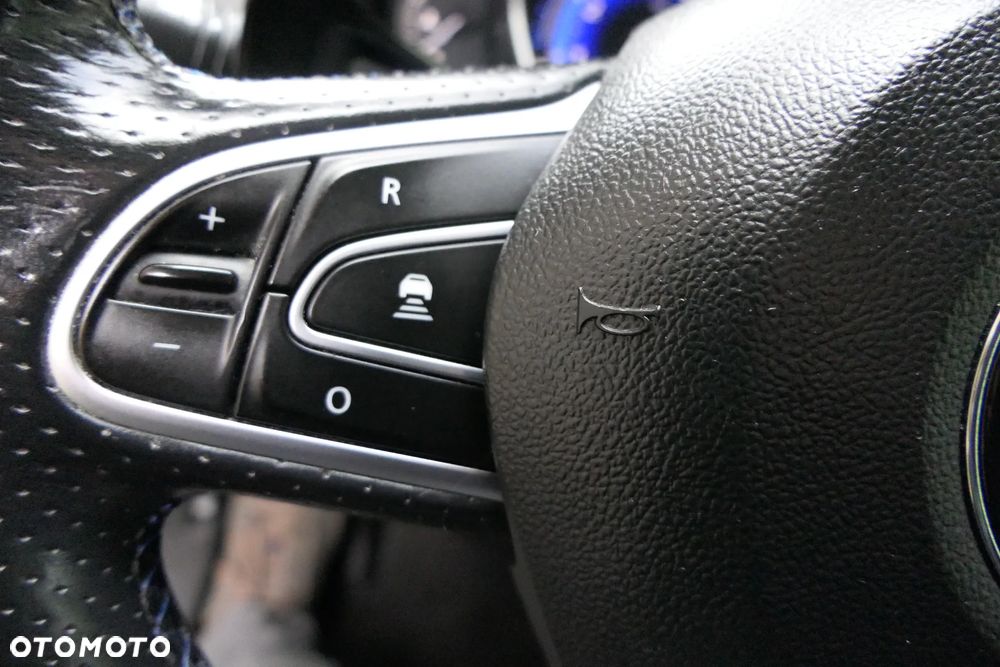 Renault Megane ENERGY dCi 165 EDC GT - 29