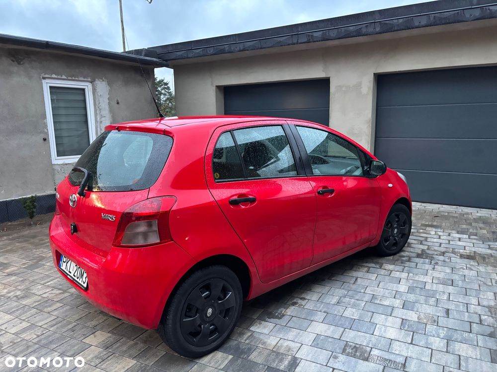 Toyota Yaris - 8