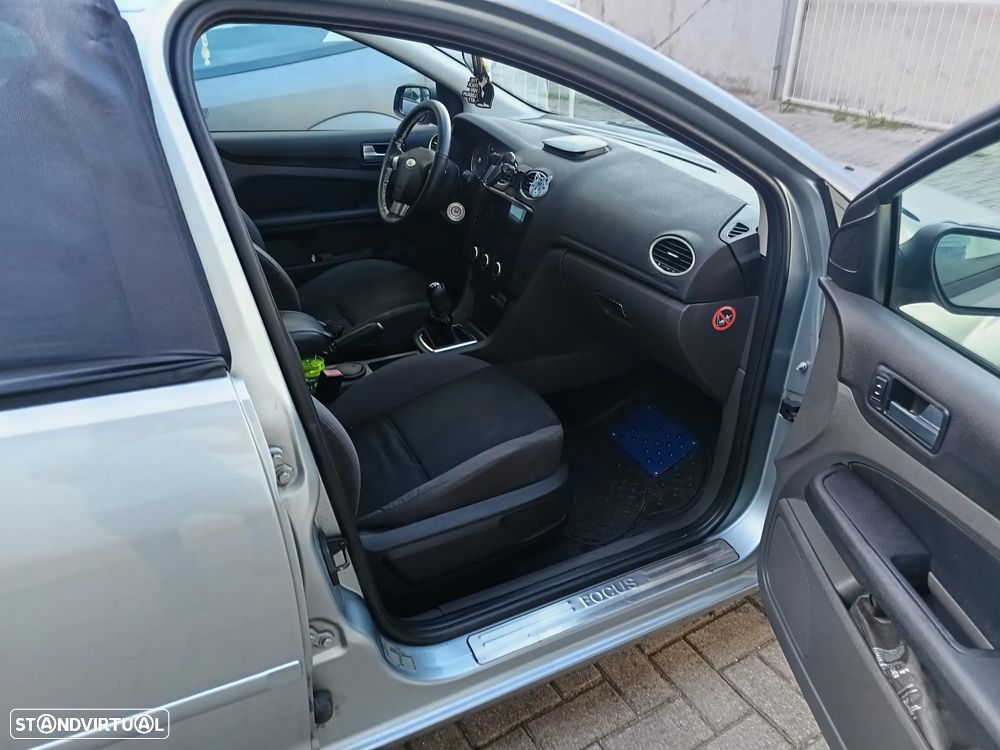 Ford Focus SW 1.4 Sport - 6